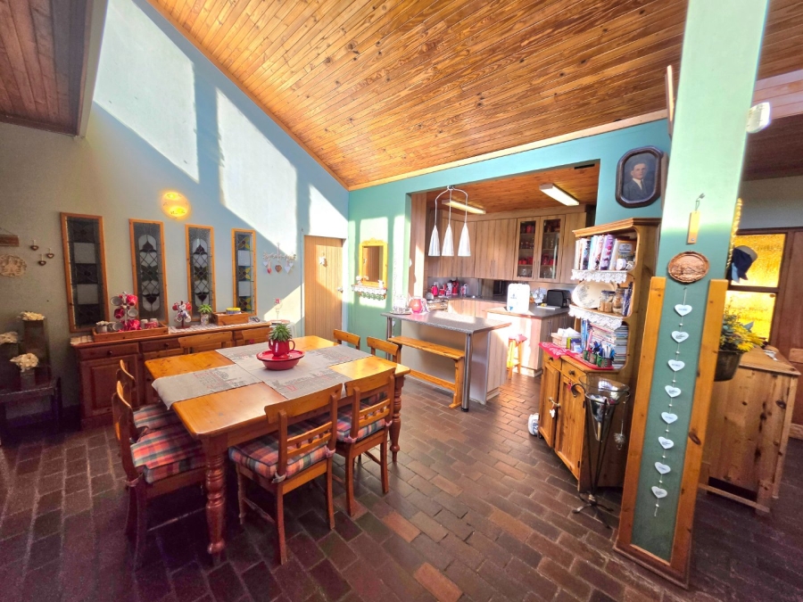 5 Bedroom Property for Sale in Panorama Free State